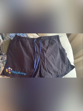 VTG Disney Store Men’s Black Athletic Shorts Swim mickey